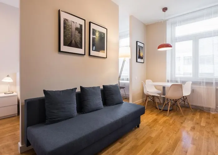 Luxury Apartments Nearto Main Square